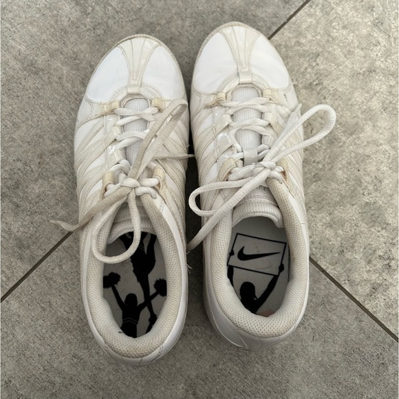 Nike Cheer Flash cheerleading shoes 9 - Picture 2 of 7